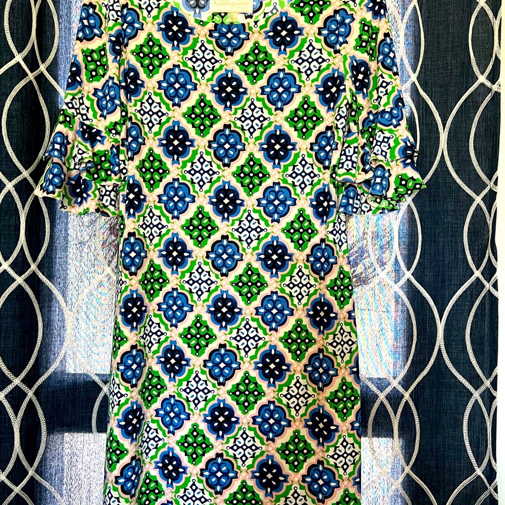 Cappagallo
Misses size Small
Fabric Content:
 * 95% polyester
 * 5% elastane